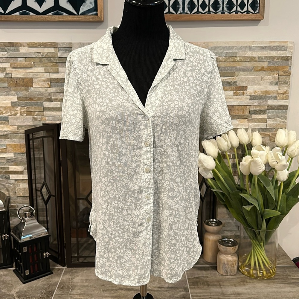 Abercrombie & Fitch Women’s Short Sleeve Button-Down Shirt